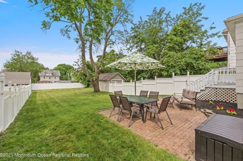 266 Spring St, Tinton Falls NJ  07701-2231 exterior