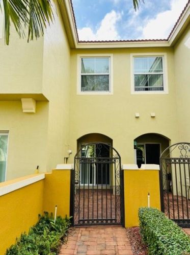 159 Monterey Bay Dr, Boynton Beach, FL 33426-8438