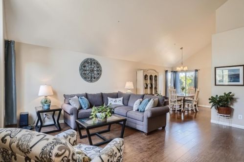 8671 Shannonbrook Ct, Lemon Grove CA  91945-2668 exterior