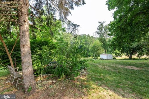 1030 Littlestown Rd, Littlestown PA 17340-9442 exterior