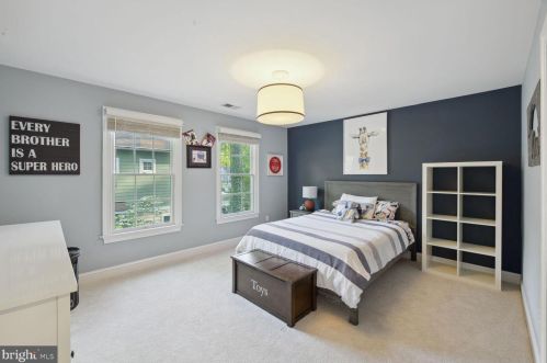 610 Poplar Dr, Falls Church VA  22046-2838 exterior