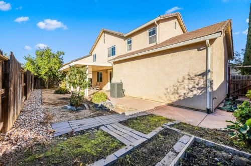 447 Henley Pkwy, Grayson CA  95363-8828 exterior