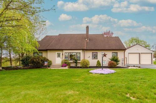 4815 Cypress Dr, Walnutport, PA 18088-9459
