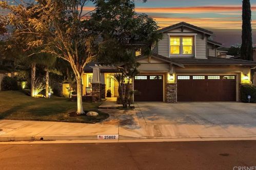 25802 Royal Oaks Rd, Santa Clarita, CA 91381-1820