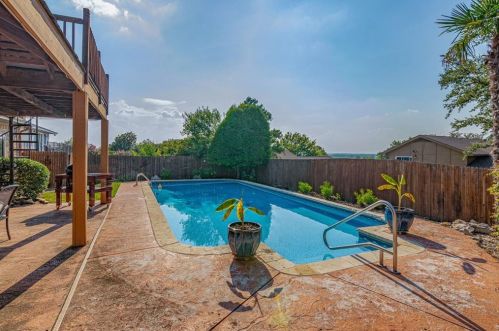 7624 Woodside Hl, Fort Worth, TX 76179-2853