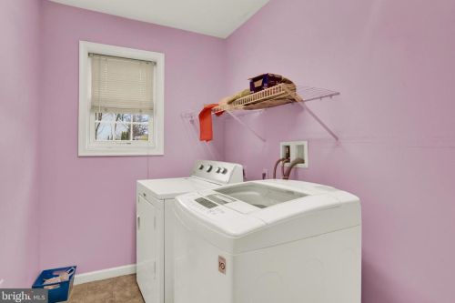 3244 Jonagold Dr, Harrisburg PA 17110-9129 exterior