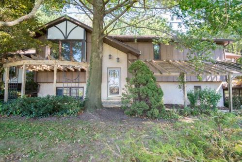 1846 Mine Rd, Lapark, PA 17562-9757