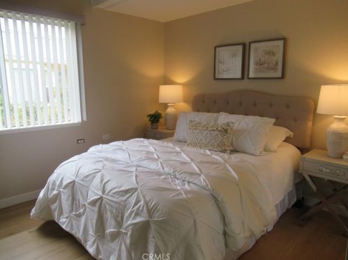 13620 Alderwood Ln, Seal Beach CA  90740-3982 exterior