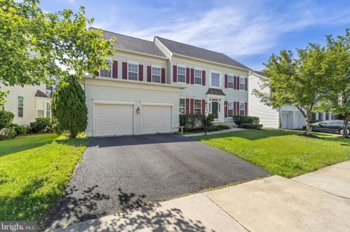 9947 Broadsword Dr, Bristow, VA 20136-2610
