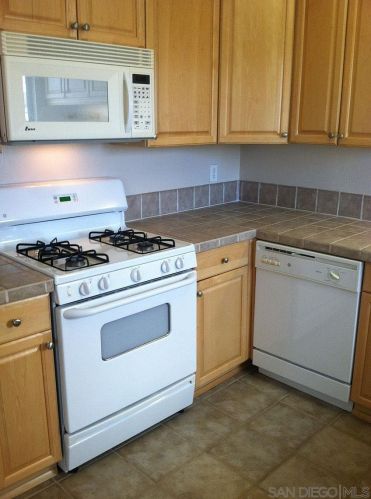 5025 Cpe May Ave, San Diego CA  92107-2525 exterior