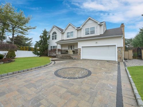 16 Rock Island Rd, South Setauket, NY 11720-2890