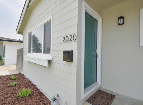 2020 Tokay Ave, Turlock CA  95380-4345 exterior