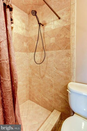 3714 Mountain Rd, Haymarket VA  20169-1739 exterior