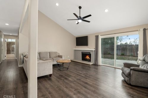 42651 San Julian Pl, Temecula CA  92592-2139 exterior