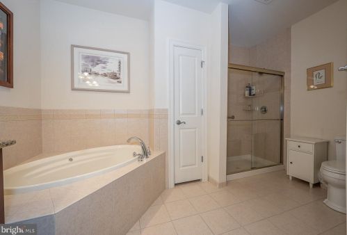 139 Cornerstone Dr, Newtown Square PA 19073-4049 exterior