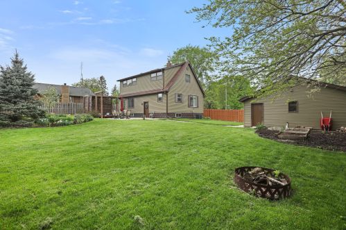 5021 83 Pl, Kenosha WI 53142-4732 exterior