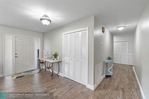 21044 Shady Vis Ln, Boca Raton FL  33428-1156 exterior