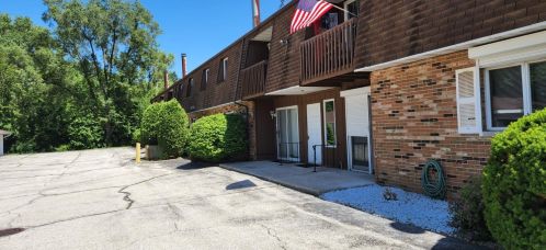 1444 Woodview Dr, Crown Point, IN 46307-9548