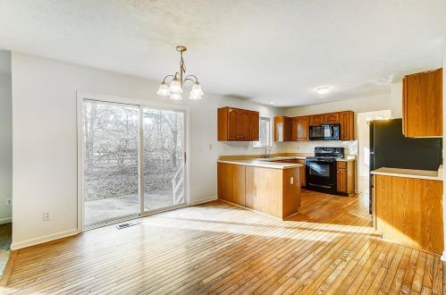 1505 Thornberry Rd, Amelia OH  45102-1772 exterior