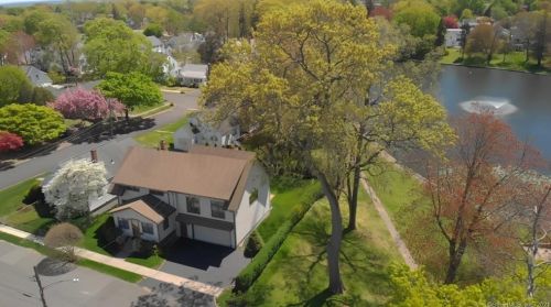 473 Laughlin Rd, Stratford, CT 06614-4345