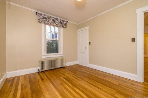 87 Geer Ave, Norwich CT  06360-6831 exterior