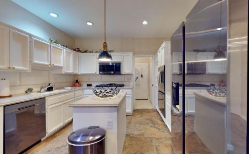 84 Lake Shore Dr, Rancho Mirage CA  92270-4054 exterior