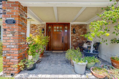 5207 Starlight Mesa Ln, La Canada, CA 91011-2843