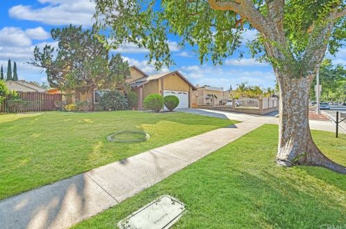 6775 Crest Ave, Riverside, CA 92503-1119