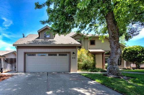 210 Almond Dr, Winters, CA 95694-2108