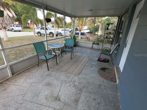 3122 35th Ave, Saint Petersburg, FL 33713-1529
