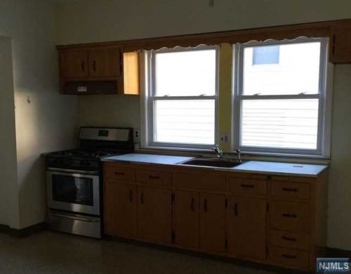 95 Godwin Ave, Ridgewood NJ  07450-3725 exterior