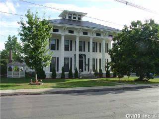 253 Clinton St, Watertown, NY 13601-3603