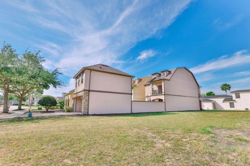 7459 Excitement Dr, Kissimmee FL 34747-6757 exterior