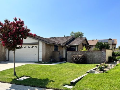 26089 Magdalena Dr, Santa Clarita, CA 91355-3341