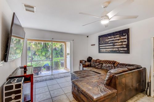 6148 Eaton St, West Palm Beach, FL 33411-6418