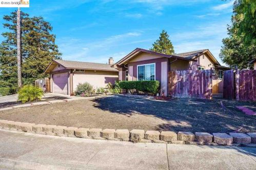 789 Niles Ct, West Pittsburg, CA 94565-4608
