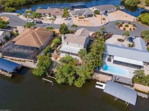 17841 Rebecca Ave, Fort Myers Beach FL  33931-3002 exterior