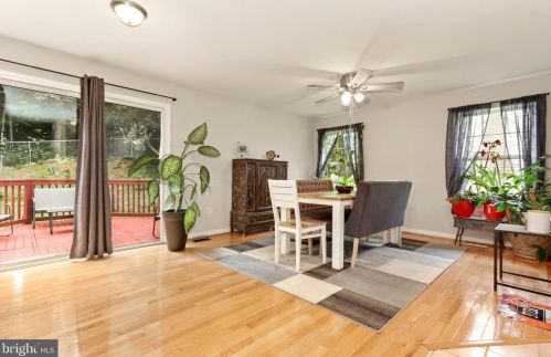 5769 Rhode Island Dr, Woodbridge, VA 22193-3830