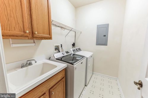 610 Gray Fox Ln, Glen Mills PA  19342-2245 exterior