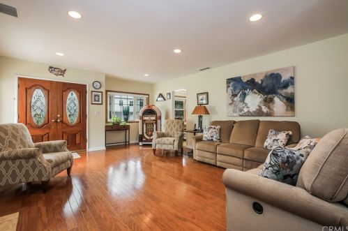 575 27th St, Manhattan Beach CA  90266-2209 exterior