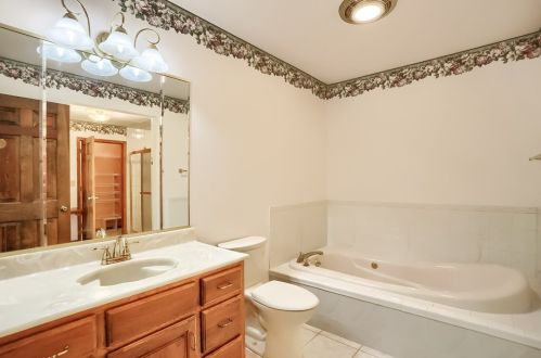 2901 Rosedale Ave, New Castle PA  16105-1217 exterior