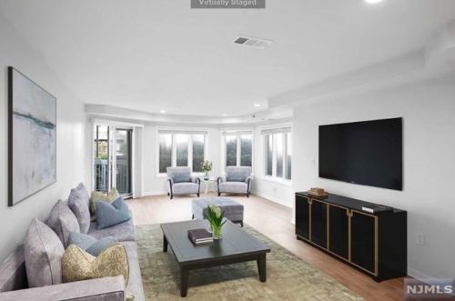 303 Rutledge Ct, Edgewater NJ  07020-1660 exterior