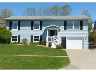 1430 4th St, Pella IA  50219-1073 exterior
