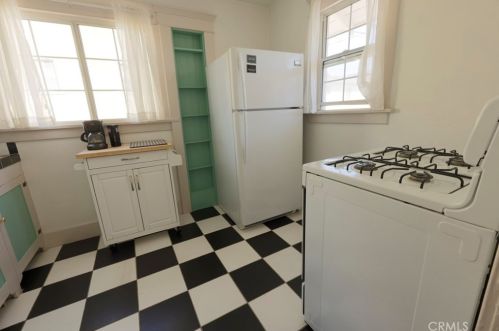 280 Orizaba Ave, Long Beach CA 90814-2453 exterior