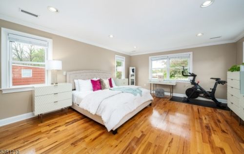 49 Myrtle St, Cranford NJ  07016-3456 exterior