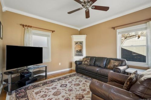 47 Washington Ave, Crotonville NY  10562-5520 exterior