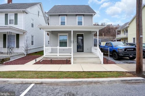 108 2nd St, Lemoyne, PA 17043-1309