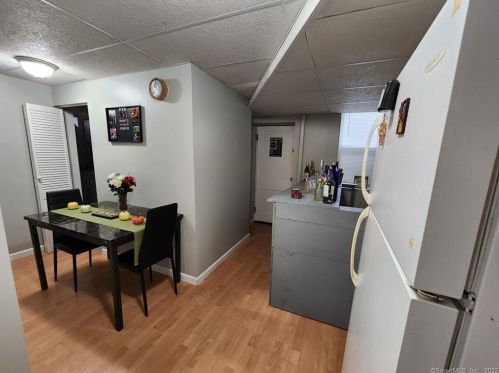 36 Pratt St, Norwich CT  06360-3733 exterior