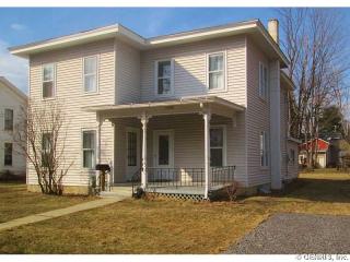 32 Hollister St, Dundee, NY 14837-1123