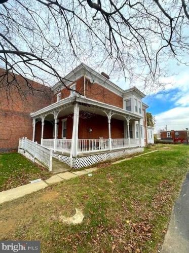 541 64th St, Philadelphia PA  19151-4123 exterior